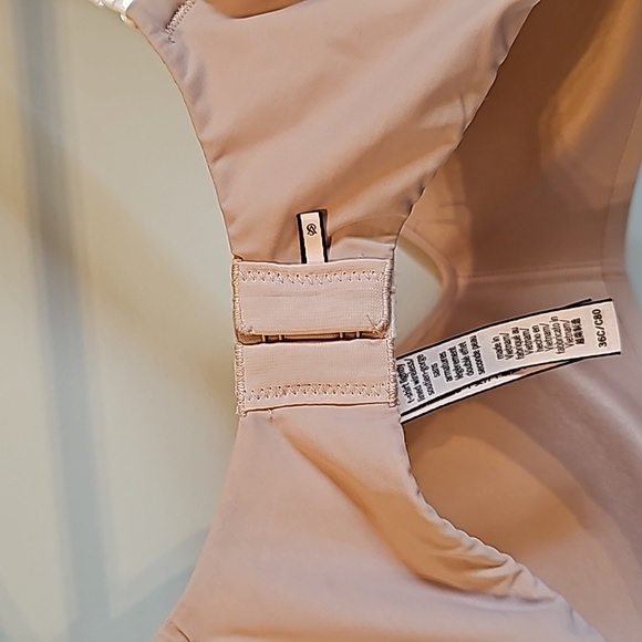 Victoria Secret wireless bra size 36C - Picture 5 of 5